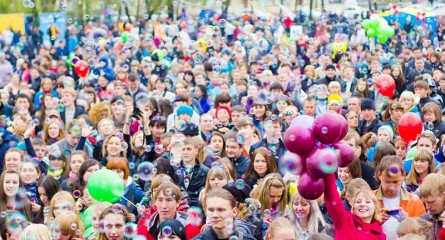 Самый мыльный день в году: фотоотчет с Дня мыльных пузырей